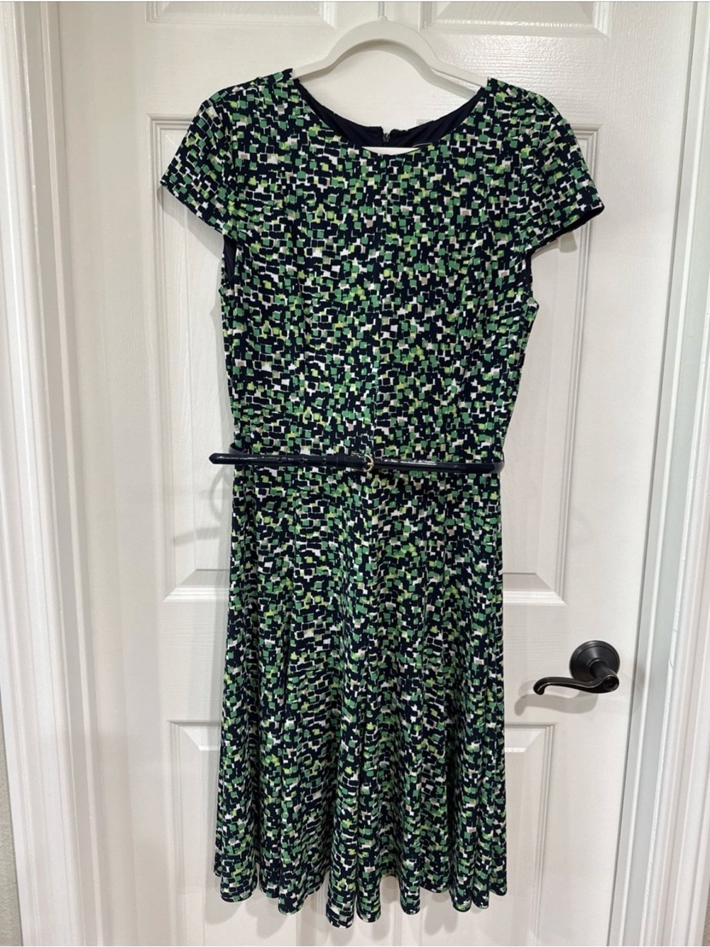 Jessica Howard Size 12 Midi Career Dress Green Multi Geometric with Belt